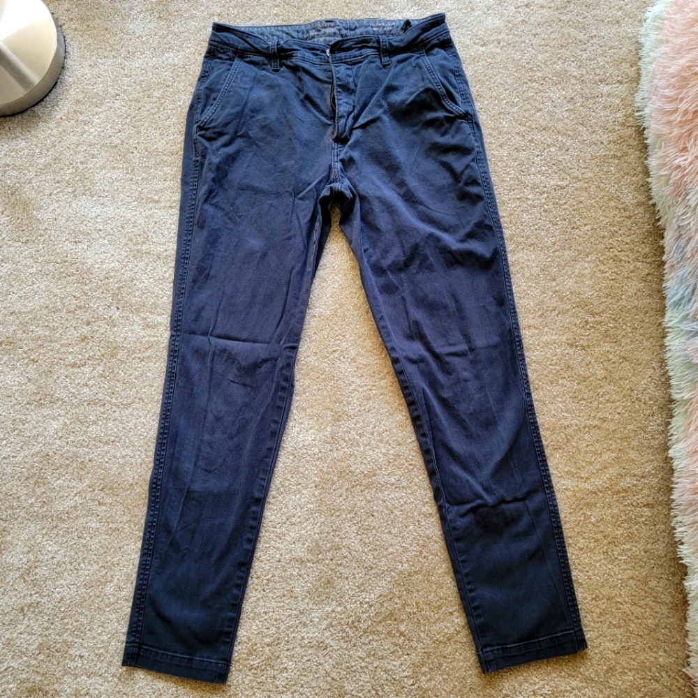 Men's Levi Chinos